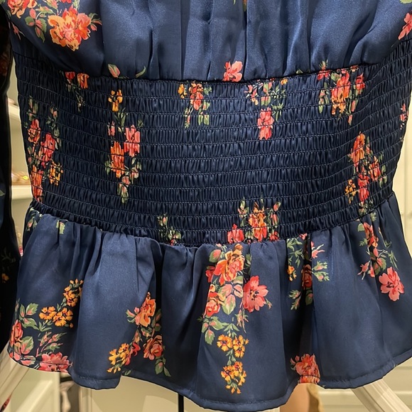 Satin smocked blouse - Picture 3 of 7